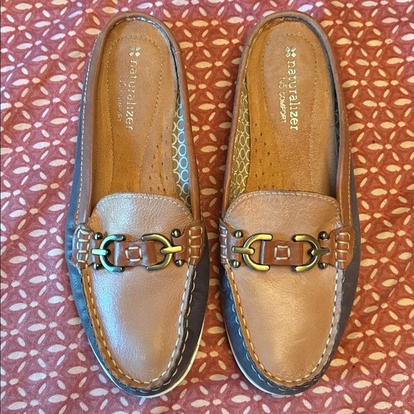 Naturalizer Shoes - Naturalizer Hutton Brown and Blue Leather Shoes With Gold Accents Size 5.5